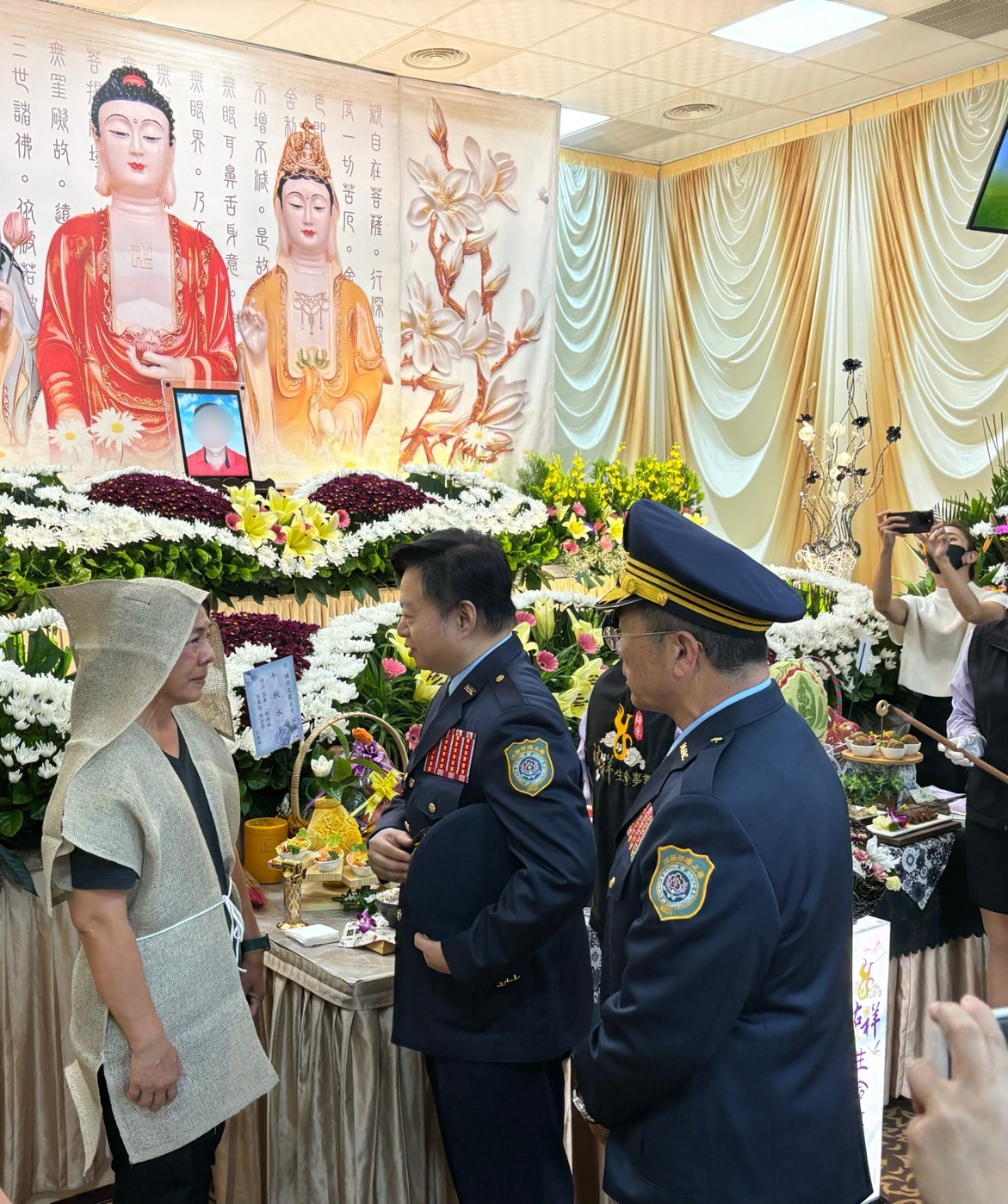 周署長誠摯向家屬表達哀悼之意_0